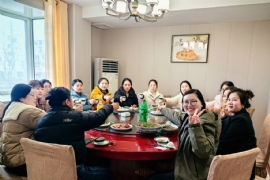 3.8 Ů(ji)옷​